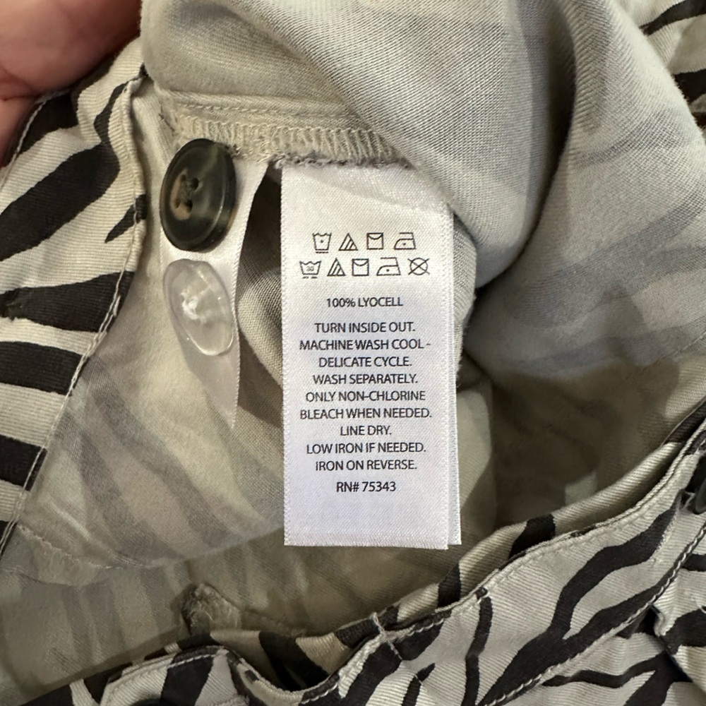 Cynthia Rowley Zebra Print Women's Shorts - Picture 11 of 14